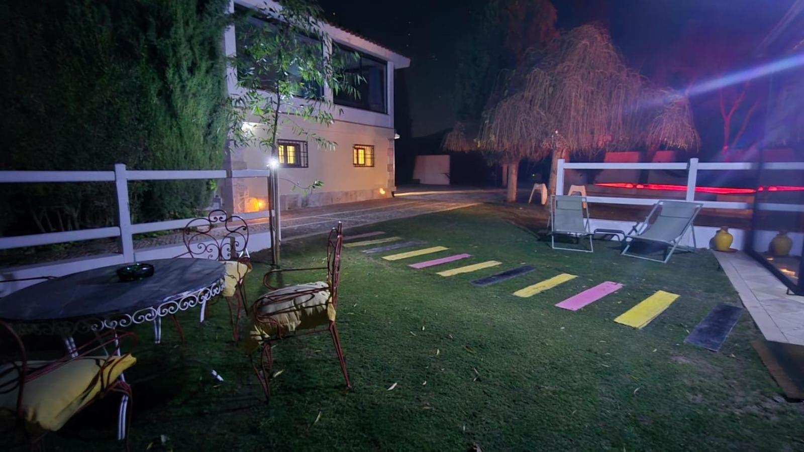 Hearts & Ponies Apartamentos Con Piscinas Privadas Cerca De La Warner Chinchón Exterior foto